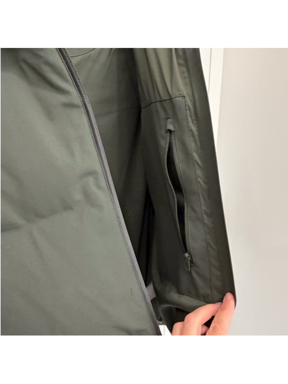 Uniqlo Olive Green Hooded Puffer Jacket - Picture 8 of 12